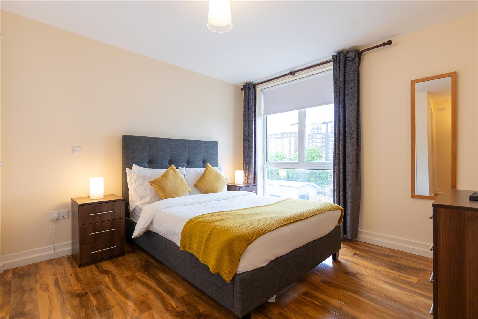 3 bed property in Regent Court, St John's Wood